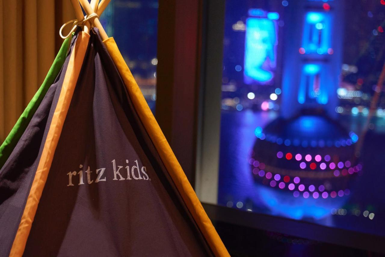 The Ritz-Carlton Shanghai, Pudong Екстериор снимка